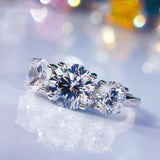 Marvelous 2CT, 4CT D Colour 3 Stone Moissanite Diamond  925 Sterling Silver Wedding Promise Fine Jewellery Rings