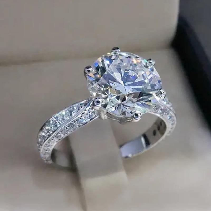 Classic 6 Claws Brilliant AAA+ Cubic Zirconia Diamonds Timeless Style Ring - The Jewellery Supermarket