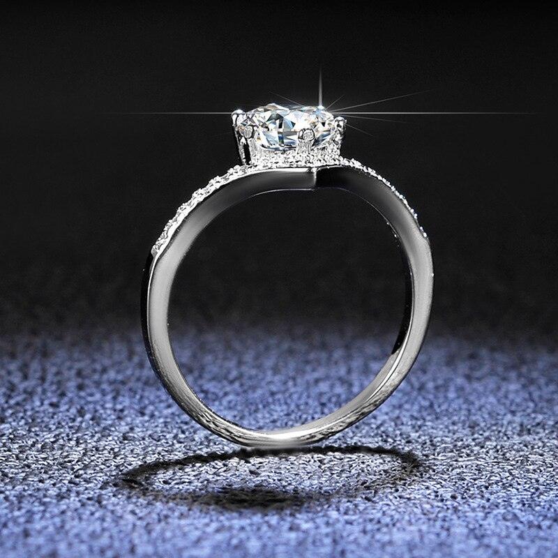 Amazing V-Shaped 1CT High Quality Moissanite Diamonds Sterling Silver Women's Ring - Fine Jewellery - The Jewellery Supermarket