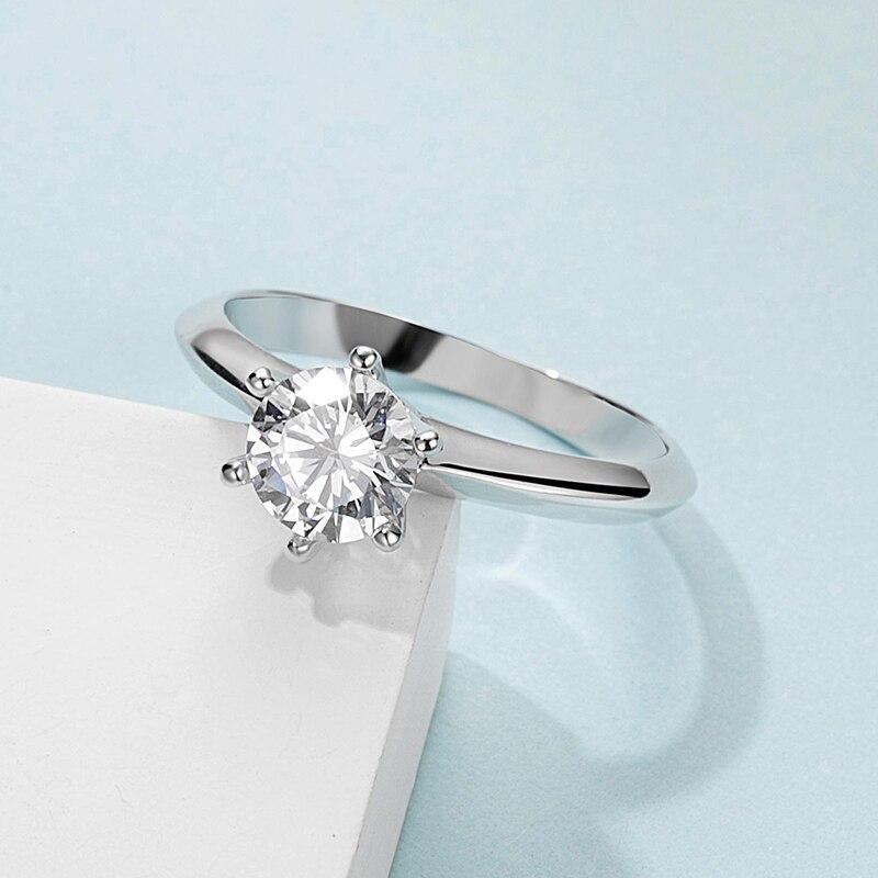 Terrific Classic Moissanite Diamond 1ct GH colour Luxury Anniversary Proposal Ring - The Jewellery Supermarket