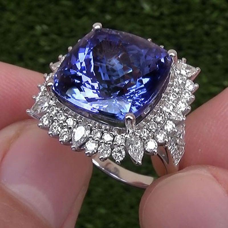 Blue ♥︎ High Quality AAA+ Cubic Zirconia Diamonds ♥︎ Elegant Lady's Ring - The Jewellery Supermarket